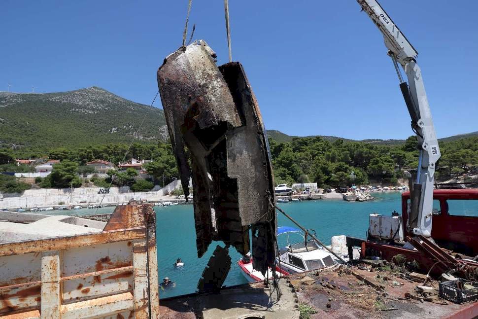 &Kappa;&alpha;&theta;&alpha;&rho;&iota;&sigma;&mu;ό&sigmaf; &tau;&omicron;&upsilon; &beta;&upsilon;&theta;&omicron;ύ &sigma;&tau;&omicron; &Pi;ό&rho;&tau;&omicron; &Gamma;&epsilon;&rho;&mu;&epsilon;&nu;ό