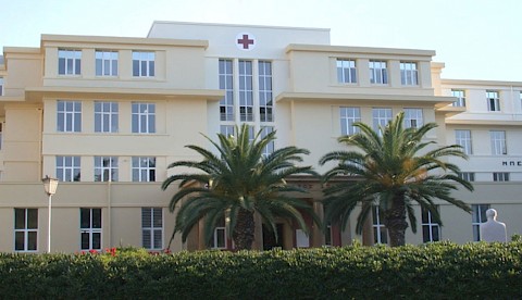 Δωρεά βιβλίων στο Νοσοκομείο «Ερυθρός Σταυρός»