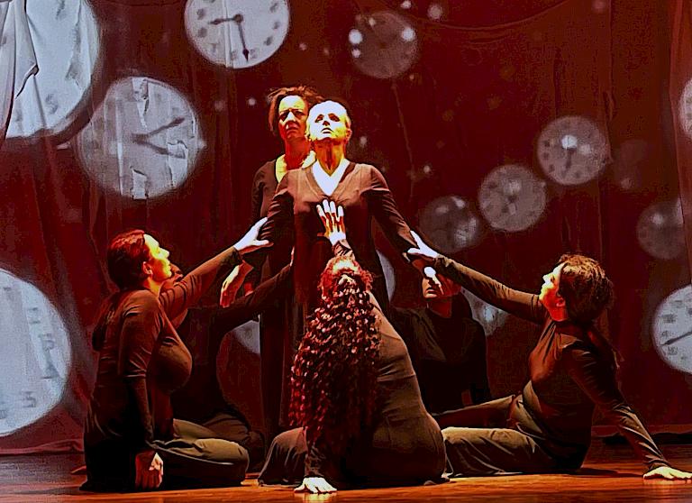 Ο Δήμος Μάνδρας-Ειδυλλίας σας προσκαλεί στην θεατρική παράσταση ‘’ΚΡΑΥΓΕΣ’’ στο Δημοτικό Θέατρο Μάνδρας “Μελίνα Μερκούρη”