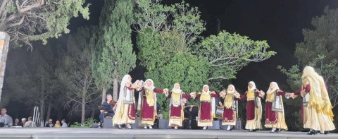 Με λαμπρότητα και ευλάβεια ολοκληρώθηκαν οι εκδηλώσεις για τον εορτασμό της Αγίας Τριάδας στον Δήμο Μάνδρας – Ειδυλλίας