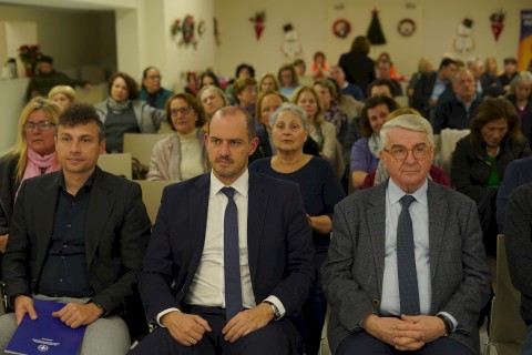 Με ιδιαίτερη επιτυχία η εκδήλωση με αφορμή την Παγκόσμια Ημέρα για την εξάλειψη της βίας κατά των Γυναικών, στο πλαίσιο της δράσης ευαισθητοποίησης του Δήμου Μάνδρας – Ειδυλλίας