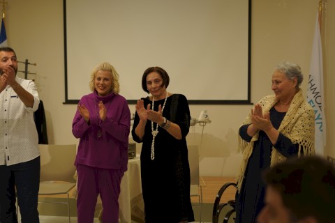 Με ιδιαίτερη επιτυχία η εκδήλωση με αφορμή την Παγκόσμια Ημέρα για την εξάλειψη της βίας κατά των Γυναικών, στο πλαίσιο της δράσης ευαισθητοποίησης του Δήμου Μάνδρας – Ειδυλλίας