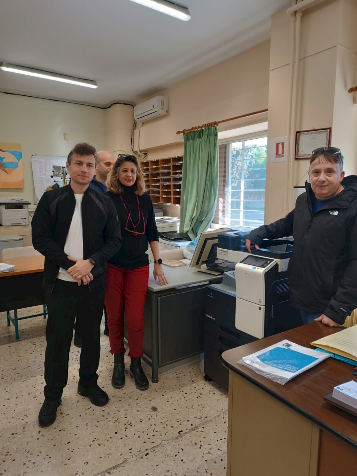 &Delta;&omega;&rho;&epsilon;ά &sigma;ύ&gamma;&chi;&rho;&omicron;&nu;&omicron;&upsilon; &phi;&omega;&tau;&omicron;&tau;&upsilon;&pi;&iota;&kappa;&omicron;ύ &mu;&eta;&chi;&alpha;&nu;ή&mu;&alpha;&tau;&omicron;&sigmaf; &alpha;&pi;ό &tau;&omicron;&nu; &Delta;ή&mu;&alpha;&rho;&chi;&omicron; &Mu;ά&nu;&delta;&rho;&alpha;&sigmaf; &ndash; &Epsilon;&iota;&delta;&upsilon;&lambda;&lambda;ί&alpha;&sigmaf; &Alpha;&rho;&mu;ό&delta;&iota;&omicron; &Gamma;. &Delta;&rho;ί&kappa;&omicron;, &sigma;&tau;&omicron; &Pi;.&Epsilon;&Pi;&Alpha;.&Lambda; &Epsilon;&lambda;&epsilon;&upsilon;&sigma;ί&nu;&alpha;&sigmaf;