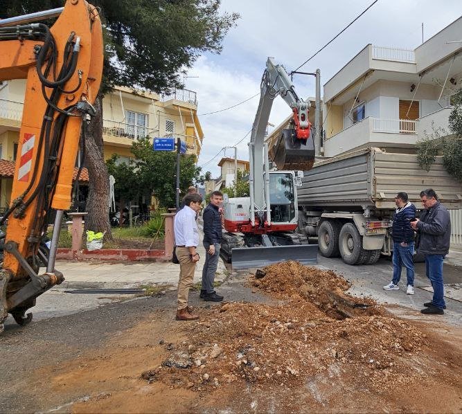 &Delta;ή&mu;&omicron;&sigmaf; &Mu;ά&nu;&delta;&rho;&alpha;&sigmaf; &ndash; &Epsilon;&iota;&delta;&upsilon;&lambda;&lambda;ί&alpha;&sigmaf;: &Tau;&alpha; &mu;&epsilon;&gamma;ά&lambda;&alpha; έ&rho;&gamma;&alpha; &sigma;&upsilon;&nu;&epsilon;&chi;ί&zeta;&omicron;&nu;&tau;&alpha;&iota; - &Xi;&epsilon;&kappa;ί&nu;&eta;&sigma;&epsilon; &eta; &alpha;&nu;&tau;&iota;&kappa;&alpha;&tau;ά&sigma;&tau;&alpha;&sigma;&eta; &tau;&omicron;&upsilon; &pi;&alpha;&lambda;&alpha;&iota;&omicron;ύ &mu;&epsilon; &alpha;&mu;ί&alpha;&nu;&tau;&omicron; &delta;&iota;&kappa;&tau;ύ&omicron;&upsilon; ύ&delta;&rho;&epsilon;&upsilon;&sigma;&eta;&sigmaf; &sigma;&tau;&eta; &Mu;ά&nu;&delta;&rho;&alpha; &mu;&epsilon; &pi;&rho;&omicron;ϋ&pi;&omicron;&lambda;&omicron;&gamma;&iota;&sigma;&mu;ό 700.000&euro;
