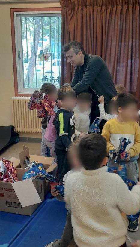 &Pi;&alpha;&sigma;&chi;&alpha;&lambda;&iota;&nu;ά &delta;ώ&rho;&alpha; &kappa;&alpha;&iota; &epsilon;&upsilon;&chi;έ&sigmaf; &alpha;&pi;ό &tau;&omicron; &Delta;ή&mu;&alpha;&rho;&chi;&omicron; &Mu;ά&nu;&delta;&rho;&alpha;&sigmaf;-&Epsilon;&iota;&delta;&upsilon;&lambda;&lambda;ί&alpha;&sigmaf; &Alpha;&rho;&mu;ό&delta;&iota;&omicron; &Gamma;. &Delta;&rho;ί&kappa;&omicron; &pi;&rho;&omicron;&sigmaf; ό&lambda;&alpha; &tau;&alpha; &pi;&alpha;&iota;&delta;&iota;ά &tau;&omega;&nu; &nu;&eta;&pi;&iota;&alpha;&gamma;&omega;&gamma;&epsilon;ί&omega;&nu; &sigma;&epsilon; ό&lambda;&epsilon;&sigmaf; &tau;&iota;&sigmaf; &Delta;&eta;&mu;&omicron;&tau;&iota;&kappa;έ&sigmaf; &Epsilon;&nu;ό&tau;&eta;&tau;&epsilon;&sigmaf;