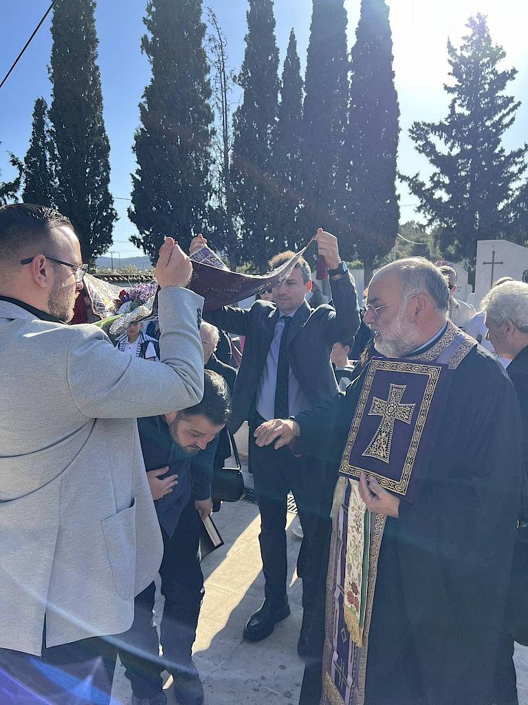 Μεγάλη Παρασκευή - Η κορύφωση του Θείου Δράματος: Συγκίνηση και κατάνυξη στον Δήμο Μάνδρας-Ειδυλλίας στην περιφορά των Επιταφίων