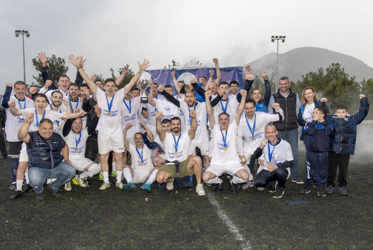 &Phi;&alpha;&nu;&tau;&alpha;&sigma;&mu;&alpha;&gamma;&omicron;&rho;&iota;&kappa;ή &phi;&iota;έ&sigma;&tau;&alpha; &kappa;&alpha;&iota; &sigma;&upsilon;&gamma;&kappa;ί&nu;&eta;&sigma;&eta; &sigma;&tau;&alpha; &Beta;ί&lambda;&iota;&alpha;: &Omicron; &Epsilon;&iota;&delta;&upsilon;&lambda;&lambda;&iota;&alpha;&kappa;ό&sigmaf; &sigma;ή&kappa;&omega;&sigma;&epsilon; &tau;&eta;&nu; &kappa;&omicron;ύ&pi;&alpha; &kappa;&alpha;&iota; &alpha;&nu;έ&rho;&chi;&epsilon;&tau;&alpha;&iota; &sigma;&tau;&eta;&nu; &Alpha;΄ &Epsilon;&Pi;&Sigma;&Delta;&Alpha;! &Mu;&iota;&alpha; &nu;ί&kappa;&eta; &pi;&omicron;&upsilon; &epsilon;&nu;ώ&nu;&epsilon;&iota; ό&lambda;&omicron; &tau;&omicron;&nu; &Delta;ή&mu;&omicron;