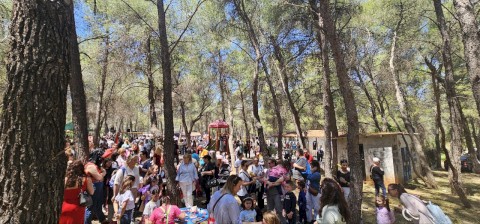 Για πρώτη φορά – ένας νέος θεσμός γεννιέται στον Δήμο μας! Η πρώτη Πρωτομαγιάτικη γιορτή στο δάσος της Κιάφας είναι γεγονός και ανοίγει τον δρόμο για έναν νέο θεσμό εξωστρέφειας, πολιτισμού και συμμετοχής!