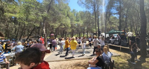 Για πρώτη φορά – ένας νέος θεσμός γεννιέται στον Δήμο μας! Η πρώτη Πρωτομαγιάτικη γιορτή στο δάσος της Κιάφας είναι γεγονός και ανοίγει τον δρόμο για έναν νέο θεσμό εξωστρέφειας, πολιτισμού και συμμετοχής!