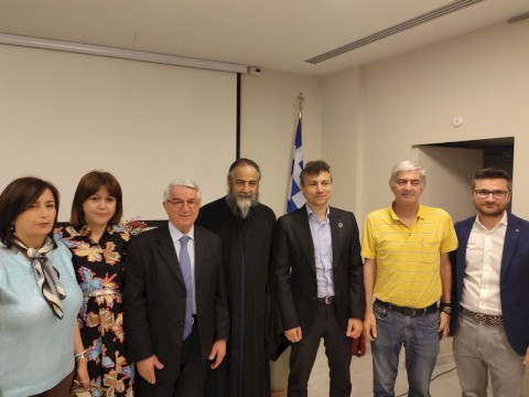 Συγκίνηση και πνευματικός στοχασμός στην ομιλία του Πανοσιολογιότατου Αρχιμανδρίτη Μανδραίου π. Ιακώβου Κανάκη στη Μάνδρα με θέμα «Αγαπώ, άρα υπάρχω»