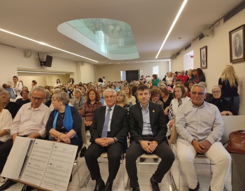 Συγκίνηση και πνευματικός στοχασμός στην ομιλία του Πανοσιολογιότατου Αρχιμανδρίτη Μανδραίου π. Ιακώβου Κανάκη στη Μάνδρα με θέμα «Αγαπώ, άρα υπάρχω»
