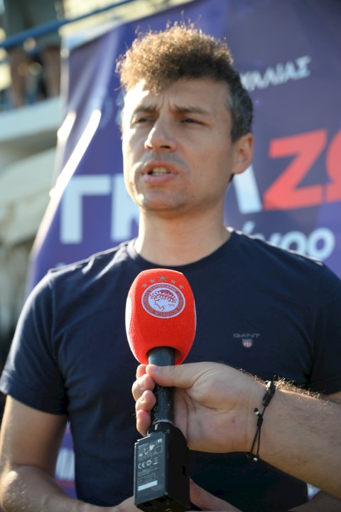 ΓΚΟΛ ΖΩΗΣ ΓΙΑ ΤΟΝ ΑΛΚΙΝΟΟ: ΟΤΑΝ Η ΑΓΑΠΗ ΚΑΙ Η ΑΛΛΗΛΕΓΓΥΗ ΓΕΜΙΖΟΥΝ ΤΑ ΓΗΠΕΔΑ