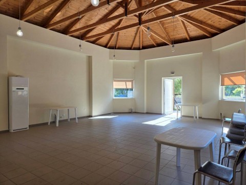 Συνεχίζουμε με έργα!  Εγκαινιάστηκε το νέο δημοτικό αναψυκτήριο στην Οινόη – Ένας χώρος ζωής και συνάντησης για όλους