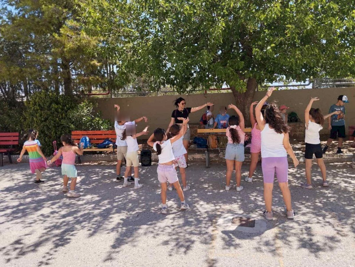 &Sigma;&epsilon; &pi;&lambda;ή&rho;&eta; &lambda;&epsilon;&iota;&tau;&omicron;&upsilon;&rho;&gamma;ί&alpha; &kappa;&alpha;&iota; &mu;&epsilon; &mu;&epsilon;&gamma;ά&lambda;&eta; &sigma;&upsilon;&mu;&mu;&epsilon;&tau;&omicron;&chi;ή  &tau;&alpha; &Kappa;&Delta;&Alpha;&Pi; &sigma;&epsilon; &Mu;ά&nu;&delta;&rho;&alpha;, &Beta;ί&lambda;&iota;&alpha; &kappa;&alpha;&iota; &Epsilon;&rho;&upsilon;&theta;&rho;έ&sigmaf; &ndash; &Sigma;&tau;&rho;&alpha;&tau;&eta;&gamma;&iota;&kappa;ή &pi;&rho;&omega;&tau;&omicron;&beta;&omicron;&upsilon;&lambda;ί&alpha; &tau;&omicron;&upsilon; &Delta;&eta;&mu;ά&rho;&chi;&omicron;&upsilon; &Mu;ά&nu;&delta;&rho;&alpha;&sigmaf; - &Epsilon;&iota;&delta;&upsilon;&lambda;&lambda;ί&alpha;&sigmaf; &Alpha;&rho;&mu;&omicron;&delta;ί&omicron;&upsilon; &Gamma;. &Delta;&rho;ί&kappa;&omicron;&upsilon; &gamma;&iota;&alpha; &epsilon;&nu;ί&sigma;&chi;&upsilon;&sigma;&eta; &tau;&eta;&sigmaf; &delta;&eta;&mu;&iota;&omicron;&upsilon;&rho;&gamma;&iota;&kappa;ή&sigmaf; &alpha;&pi;&alpha;&sigma;&chi;ό&lambda;&eta;&sigma;&eta;&sigmaf; &tau;&omega;&nu; &pi;&alpha;&iota;&delta;&iota;ώ&nu; &sigma;&epsilon; &kappa;ά&theta;&epsilon; &gamma;&omega;&nu;&iota;ά &tau;&omicron;&upsilon; &Delta;ή&mu;&omicron;&upsilon;