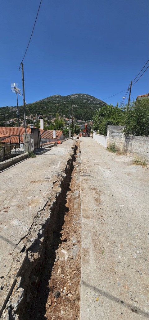 Έργο-τομή 2,5 εκατομμυρίων ευρώ στα Βίλια: Οριστικό τέλος στον αμίαντο – Νέο, σύγχρονο δίκτυο ύδρευσης μετά από 50 χρόνια