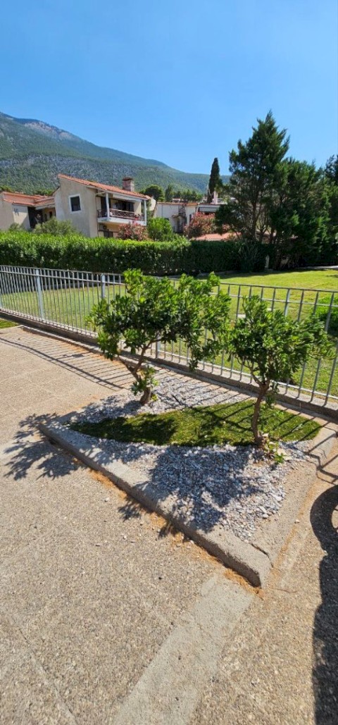 25 χρόνια εγκατάλειψης μετατρέπονται σε στολίδι – Το Πόρτο Γερμενό ξαναγεννιέται με την πρώτη παιδική χαρά, χώρους πρασίνου και νέο πάρκινγκ
