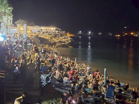 Όσα η… μουσική ονειρεύεται: Ο Αλκίνοος Ιωαννίδης μάγεψε το κατάμεστο Πόρτο Γερμενό κάτω από τον Αυγουστιάτικο ουρανό