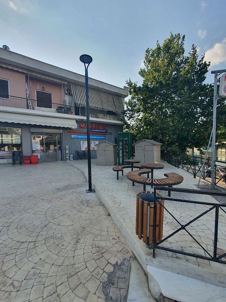 Οι Ερυθρές σε νέα εποχή: Πρωτότυπος Led φωτισμός, παγκάκια και παιδικές χαρές αλλάζουν την καθημερινότητα