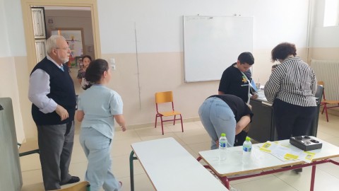 Καινοτόμο Πρόγραμμα Δωρεάν Ελέγχου Σκολίωσης στα Σχολεία του Δήμου Μάνδρα - Ειδυλλίας
