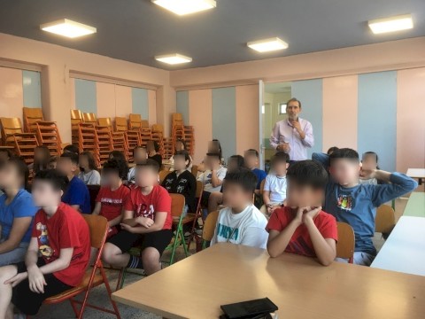 Καινοτόμο Πρόγραμμα Δωρεάν Ελέγχου Σκολίωσης στα Σχολεία του Δήμου Μάνδρα - Ειδυλλίας