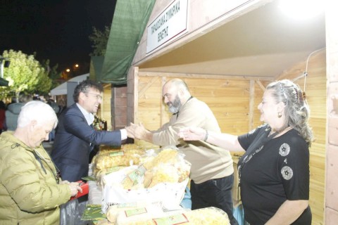 Η γη των Ερυθρών έδωσε καρπούς επιτυχίας – Μια μεγάλη γιορτή παράδοσης, δημιουργίας και προόδου στη 1η Έκθεση Αγροτικών Προϊόντων