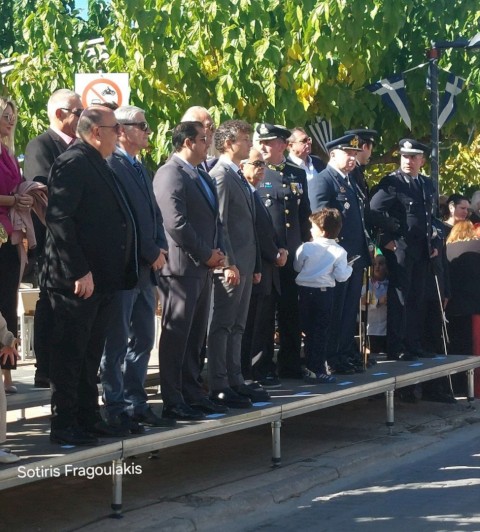 Με λαμπρότητα και Εθνική υπερηφάνεια ο Δήμος Μάνδρας – Ειδυλλίας τίμησε το Έπος του ’40 και το “ΟΧΙ” της 28ης Οκτωβρίου