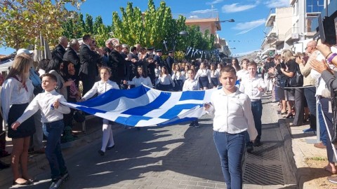 Με λαμπρότητα και Εθνική υπερηφάνεια ο Δήμος Μάνδρας – Ειδυλλίας τίμησε το Έπος του ’40 και το “ΟΧΙ” της 28ης Οκτωβρίου