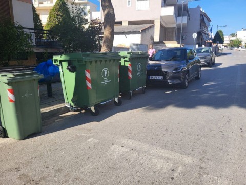 400 νέοι κάδοι ενισχύουν το δίκτυο καθαριότητας του Δήμου Μάνδρας–Ειδυλλίας