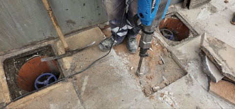 Με αποφασιστική παρέμβαση του Δημάρχου Αρμοδίου Γ. Δρίκου, αποκαθίσταται η διαφάνεια στη Βιομηχανική Ζώνη – Ο Δήμος θωρακίζει τα δημόσια έσοδά του – Αποκαλύφθηκαν ρολόγια ύδρευσης με αδήλωτες καταναλώσεις από το 2017.