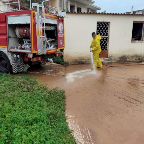 Η Μάνδρα στάθηκε όρθια απέναντι στο ακραίο φαινόμενο “Byron”