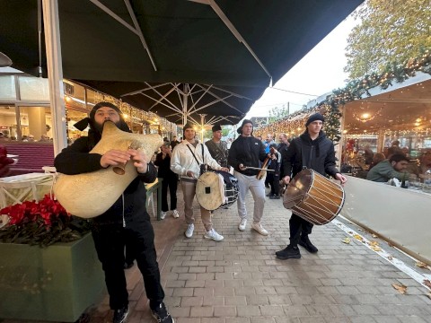 «Φόρεσε» τα γιορτινά του ο Δήμος-Μάνδρας-Ειδυλλίας -Χριστουγεννιάτικες εκδηλώσεις με μαζική συμμετοχή και έντονη πολιτιστική παρουσία