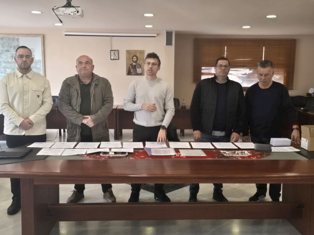 Χριστούγεννα αλληλεγγύης στον Δήμο Μάνδρας–Ειδυλλίας - Στήριγμα ζωής σε 180 οικογένειες με πρωτοβουλία του Δημάρχου Αρμοδίου Γ.  Δρίκου