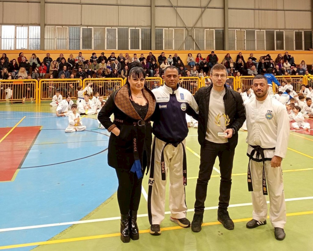 Εκεί που ο Αθλητισμός συναντά την Κοινωνική Ευθύνη - Τιμητική βράβευση του Δημάρχου Μάνδρας-Ειδυλλίας Αρμοδίου Γ. Δρίκου από τους Αθλητικούς Συλλόγους της περιοχής για την έμπρακτη στήριξη του