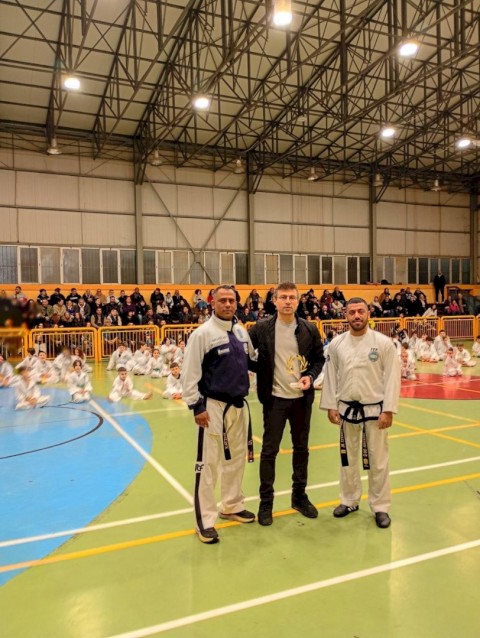 Εκεί που ο Αθλητισμός συναντά την Κοινωνική Ευθύνη - Τιμητική βράβευση του Δημάρχου Μάνδρας-Ειδυλλίας Αρμοδίου Γ. Δρίκου από τους Αθλητικούς Συλλόγους της περιοχής για την έμπρακτη στήριξη του