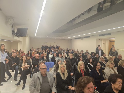 Ο Δήμαρχος Μάνδρας – Ειδυλλίας Αρμόδιος Γ. Δρίκος τίμησε τους αριστούχους της Τριτοβάθμιας Εκπαίδευσης