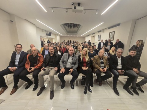 Ο Δήμαρχος Μάνδρας – Ειδυλλίας Αρμόδιος Γ. Δρίκος τίμησε τους αριστούχους της Τριτοβάθμιας Εκπαίδευσης