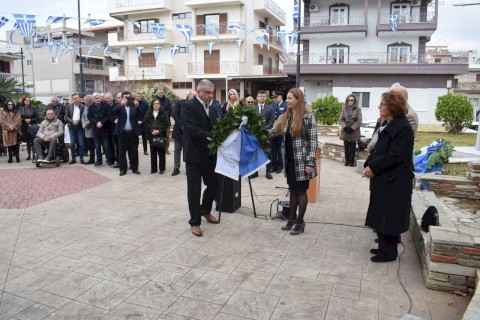 Η Μάνδρα κράτησε άσβεστη τη μνήμη του ήρωα Αντιπτεράρχου Νικολάου Νέζη