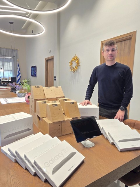 Ο Δήμος Μάνδρας-Ειδυλλίας περνά στην ψηφιακή εποχή της αυτοδιοίκησης – Με tablet τελευταίας τεχνολογίας όλες οι συνεδριάσεις