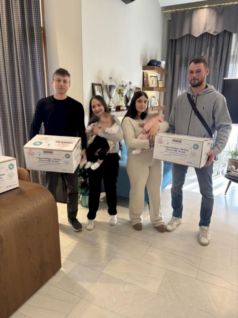 Ο Δήμαρχος Αρμόδιος Γ. Δρίκος πρωτοπορεί: Ο Δήμος Μάνδρας-Ειδυλλίας ο πρώτος στην Ελλάδα με το «Κουτί Καλωσορίσματος – Welcome Box»