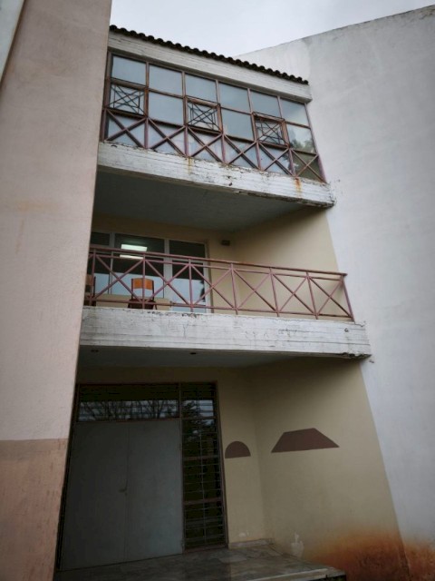 Με τη σφραγίδα του Δημάρχου Αρμοδίου Γ. Δρίκου στην τελική ευθεία η ενεργειακή αναβάθμιση του Δημοτικού Σχολείου Ερυθρών