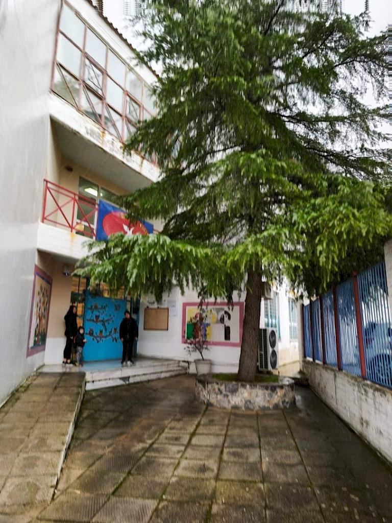 Με τη σφραγίδα του Δημάρχου Αρμοδίου Γ. Δρίκου στην τελική ευθεία η ενεργειακή αναβάθμιση του Δημοτικού Σχολείου Ερυθρών