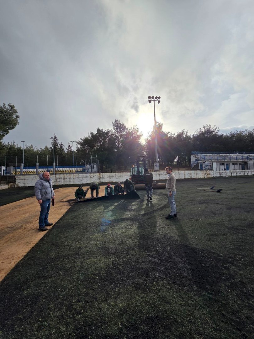 Από την εγκατάλειψη στην αναγέννηση: Το γήπεδο Βιλίων εισέρχεται σε μια νέα εποχή - Έργο ουσίας ύψους 200.000 ευρώ, επί δημαρχίας Αρμόδιου Γ. Δρίκου, αποκαθιστά μια ξεχασμένη αθλητική υποδομή και επαναφέρει την ασφάλεια και την αξιοπρέπεια στον δημόσιο χώ