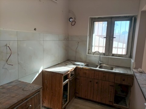 Η αλληλεγγύη ξαναχτίζει ένα σπίτι στη Μάνδρα - Ο Δήμαρχος Αρμόδιος Γ. Δρίκος αποκαθιστά πλήρως την πυρόπληκτη κατοικία με προσωπική χορηγία — χωρίς καμία επιβάρυνση του δημοτικού προϋπολογισμού