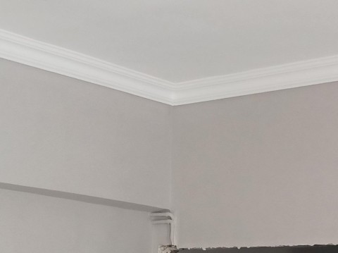 Η αλληλεγγύη ξαναχτίζει ένα σπίτι στη Μάνδρα - Ο Δήμαρχος Αρμόδιος Γ. Δρίκος αποκαθιστά πλήρως την πυρόπληκτη κατοικία με προσωπική χορηγία — χωρίς καμία επιβάρυνση του δημοτικού προϋπολογισμού