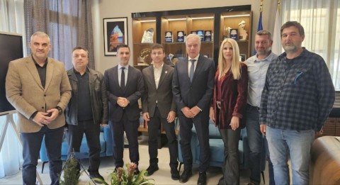 Με το όραμα και την αποφασιστικότητα του Δημάρχου Αρμοδίου Γ. Δρίκου, οι Ερυθρές αποκτούν το πρώτο Κέντρο Υγείας – Φάρο Ζωής για τη Δυτική Αττική