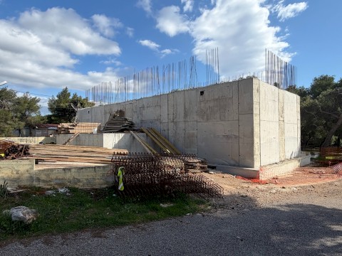 Με σχέδιο, επιμονή και καθαρή βούληση, ο Δήμαρχος Αρμόδιος Γ. Δρίκος φέρνει τέλος σε μια εκκρεμότητα 70 χρόνων: νερό σε κάθε οικισμό έως το 2026