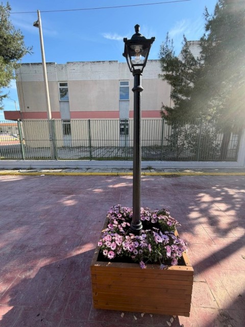 Όταν το αυτονόητο γίνεται πράξη, μετά από τριάντα χρόνια - Νέος πεζόδρομος μπροστά στο 4ο Δημοτικό Σχολείο της Συνοικίας Παπακώστα, για την ασφάλεια και την καθημερινότητα μαθητών, γονέων και κατοίκων