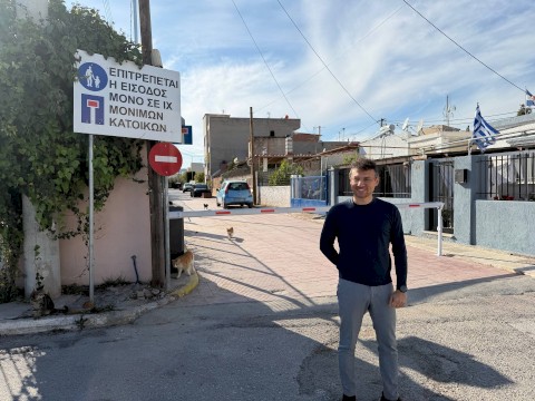 Όταν το αυτονόητο γίνεται πράξη, μετά από τριάντα χρόνια - Νέος πεζόδρομος μπροστά στο 4ο Δημοτικό Σχολείο της Συνοικίας Παπακώστα, για την ασφάλεια και την καθημερινότητα μαθητών, γονέων και κατοίκων