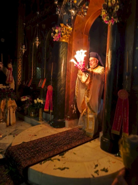 Δήμος Μάνδρας-Ειδυλλίας: Από το σκοτάδι στο ανέσπερο φως της Ανάστασης