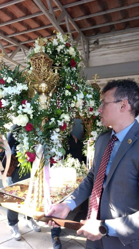 Μεγάλη Παρασκευή: Με κατάνυξη και  συγκίνηση χιλιάδες πιστοί βίωσαν προσήλθαν στις εκκλησίες όλων των Ενοτήτων και «βίωσαν» την κορύφωση του Θείου Δράματος.